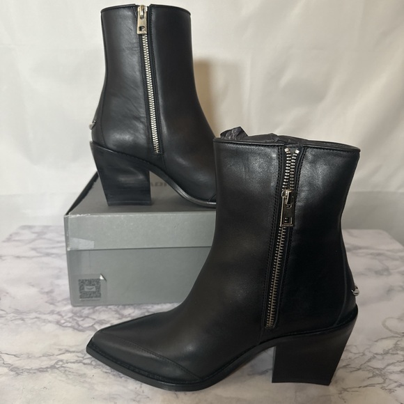 Zadig and voltaire Cara pointed toe boot size 37/6.5 w 
Msrp $500 - Picture 1 of 5